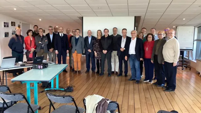 Participantes en la octava edición del Encuentro Médico Aragón-Occitania.