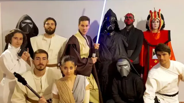 Grupo de participantes del proyecto Star Wars, los primeros Jedi.