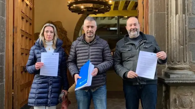 Los 3 concejales del PP en el ayuntamiento de Jaca: Cristina Muñoz, Carlos Serrano y Daniel Ventura.