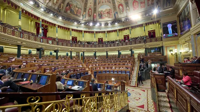 Tensa sesión plenaria en el Congreso de los Diputados