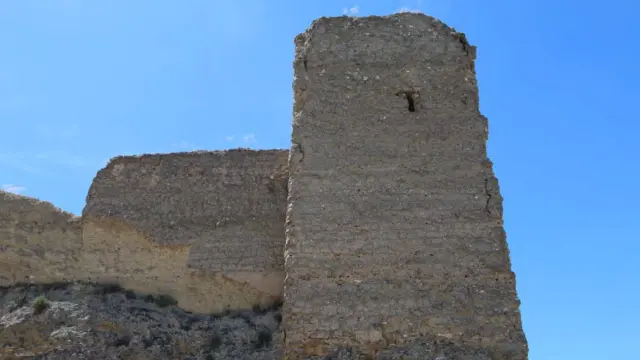 La torre de Calatayud se encuentra degradada en su conjunto.