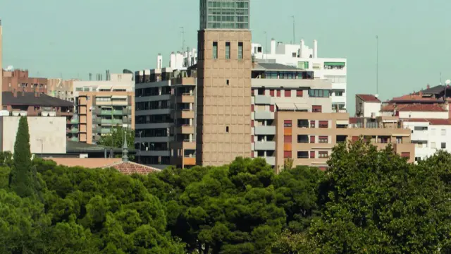 Torre de la sede de la Cámara de Comercio de Zaragoza
