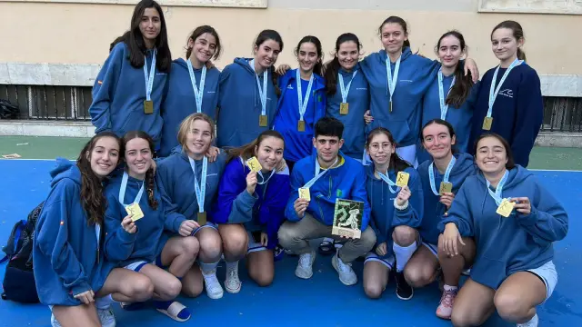 El equipo cadete de Marianistas Zaragoza, campeón de su categoría.
