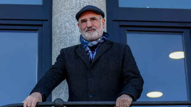 El escritor donostiarra, que se licenció en Zaragoza, regresa con sus ficciones a Euskadi y el mundo de ETA.