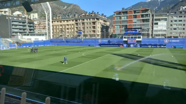 El Estadio Nacional de Andorra, hora y media antes del inicio del partido del Real Zaragoza este domingo.