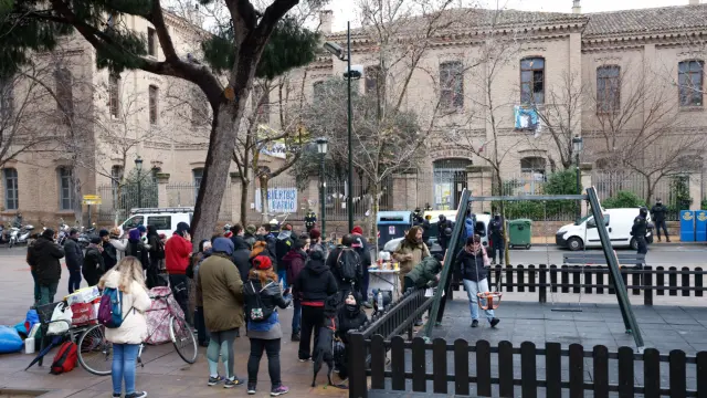 Desalojo del centro Luis Buñuel de Zaragoza.