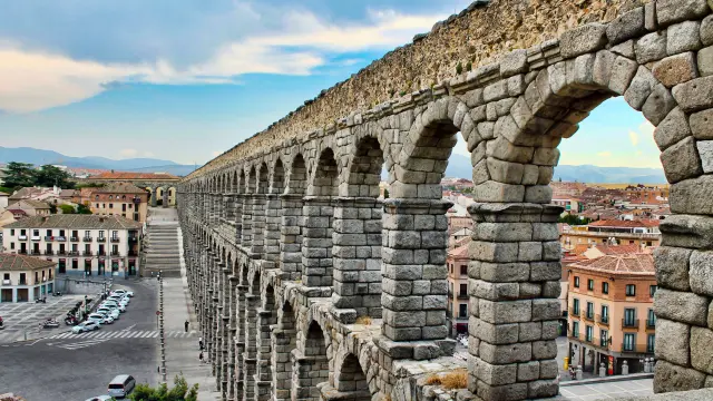 Acueducto de Segovia, un ejemplo de las perdurables construcciones romanas.