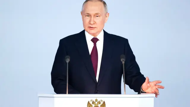 St. Petersburg (Russian Federation), 17/06/2022.- (FILE) - A large screen shows Russian President Vladimir Putin at the plenary session of the St. Petersburg International Economic Forum (SPIEF) in St. Petersburg, Russia, 17 June 2022 (reissued 21 February 2023). Russian troops on 24 February 2022, entered Ukrainian territory, starting a conflict that has provoked destruction and a humanitarian crisis. One year on, fighting continues in many parts of the country. (Rusia, Ucrania, San Petersburgo) EFE/EPA/ANATOLY MALTSEV ATTENTION: This Image is part of a PHOTO SET (FILE) RUSSIA UKRAINE CONFLICT ANNIVERSARY