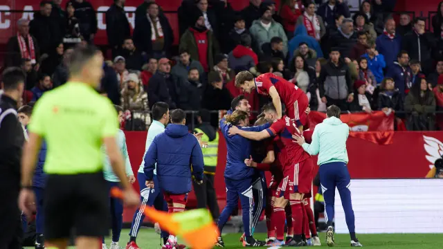 Celebración del gol de Osasuna frente al Sevilla