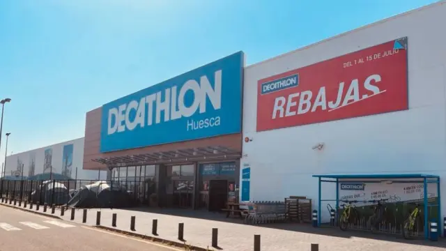 Decathlon busca trabajadores en Huesca: estas son las ofertas de empleo