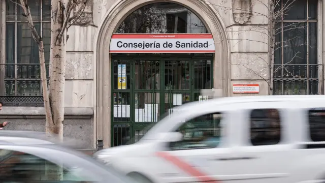 Fachada de la Consejería de Sanidad en Madrid.