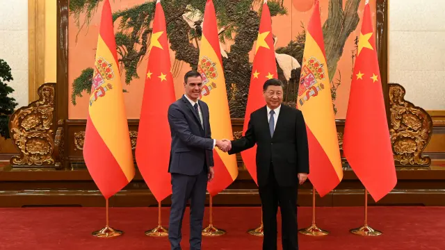 Saludo entre Pedro Sánchez y Xi Jinping