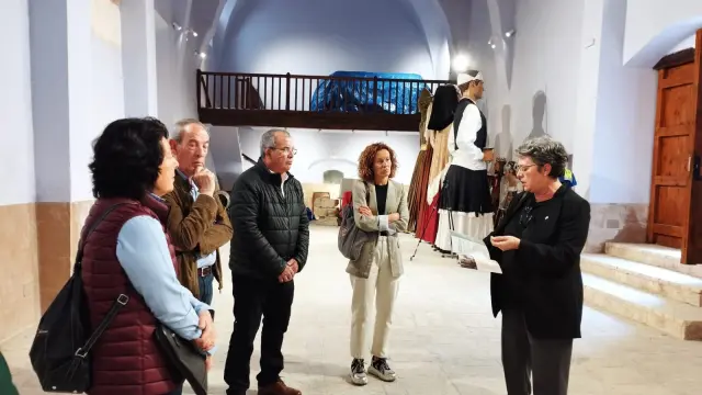 La directora general de Patrimonio Cultural, Marisancho Menjón, presentó también una guía para la conservación y mantenimiento del patrimonio cultural.