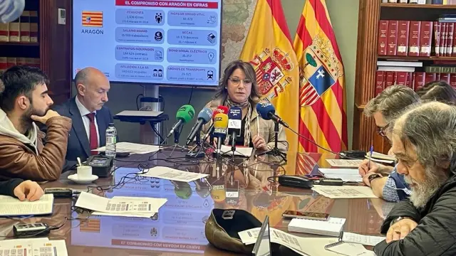 La delegada del Gobierno en Aragón, Rosa Serrano, este lunes en rueda de prensa
