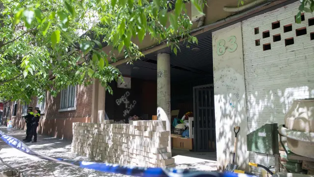 Exterior del edificio okupado en Compromiso de Caspe