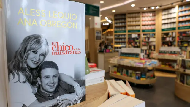 El libro que comenzó a escribir el hijo de Ana Obregón y que la actriz ha terminado.