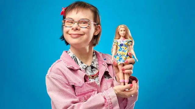 Mattel lanza al mercado su primera Barbie con síndrome de Down.
