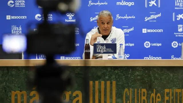Sergio Pellicer, entrenador del Málaga, en la comparecencia de este sábado.