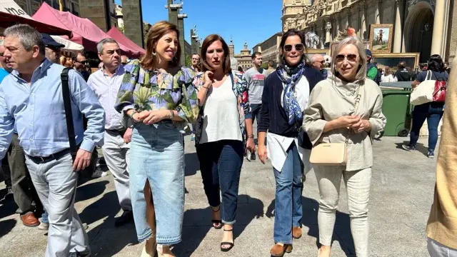 La candidata del PP a la Alcaldía, Natalia Chueca, este lunes en la plaza del Pilar.