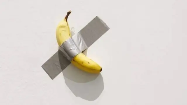 La obra de Maurizio Cattelan es un plátano pegado a la pared con cinta adhesiva