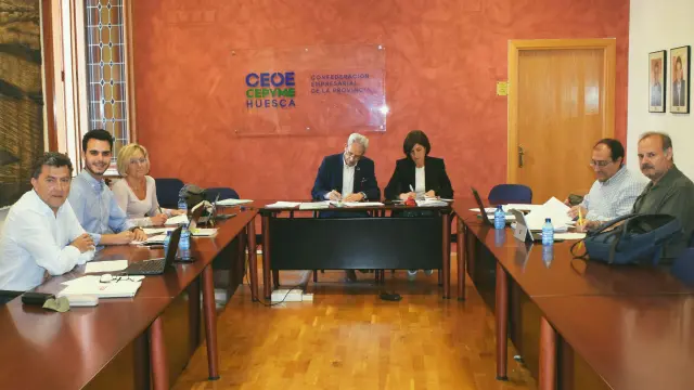Firma de los convenios de Panadería y Pastelería de la provincia de Huesca.