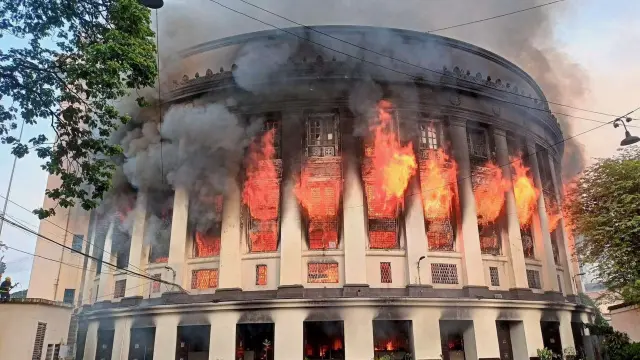 Smoke erupts as a massive fire hits Manila Central Post Office building in Manila, Philippines, May 22, 2023. Bureau Of Fire Protection NCR/Handout via REUTERS THIS IMAGE HAS BEEN SUPPLIED BY A THIRD PARTY. MANDATORY CREDIT. NO RESALES. NO ARCHIVES. PHILIPPINES-FIRE/