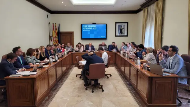 La actual equipo de gobierno de la Diputación Provincial está formado por el PSOE y el PAR.