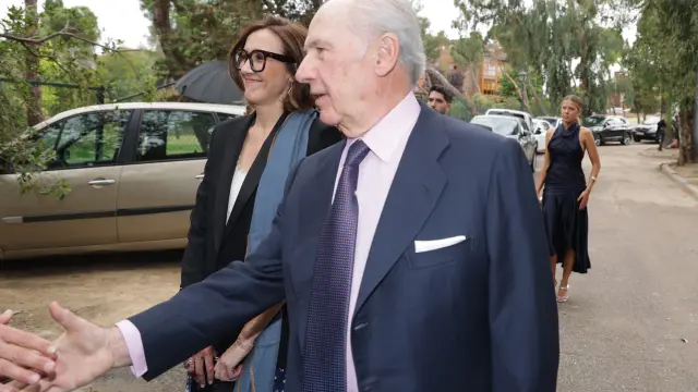 Rodrigo Rato junto a Alicia González a su llegada a la boda de Willy Bárcenas con Loreto Sesma.