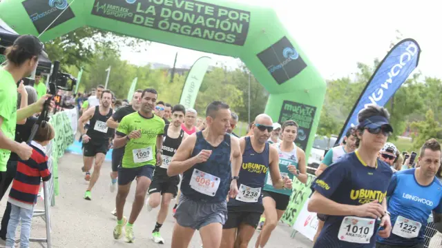 Foto de la VI Carrera Muévete por la Donación de Órganos, en el Parque del Agua Luis Buñuel de Zaragoza
