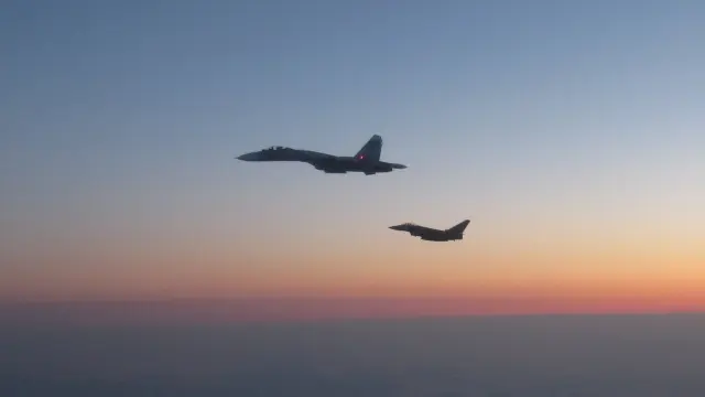 Cazas británicos y suecos interceptan aviones rusos cerca del espacio aéreo de Suecia