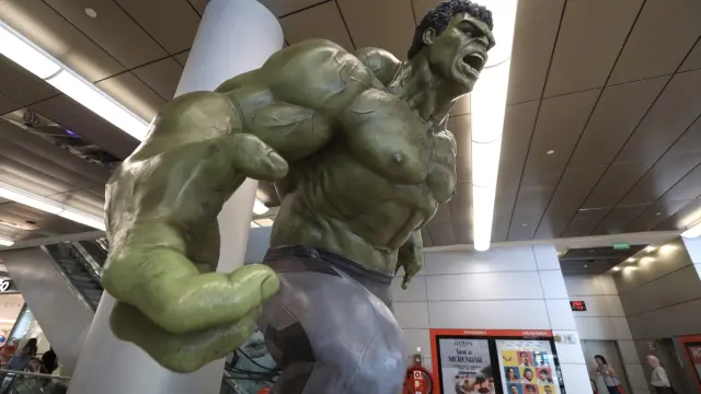 El superhéroe Hulk en la exposición que se puede visitar desde este mismo jueves en el centro comercial Aragonia.