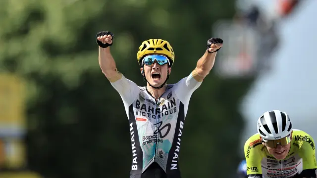 Pello Bilbao, a su llegada a la meta en la décima etapa del Tour de Francia 2023. FRANCE CYCLING