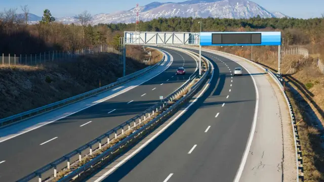 Circular por autovías y autopistas tendrá un coste para los conductores.