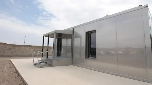 El módulo habitable móvil instalado en la Base de San Jorge, en Zaragoza.