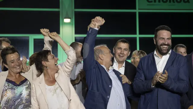 EH Bildu celebra la noche electoral en su sede de San Sebastián