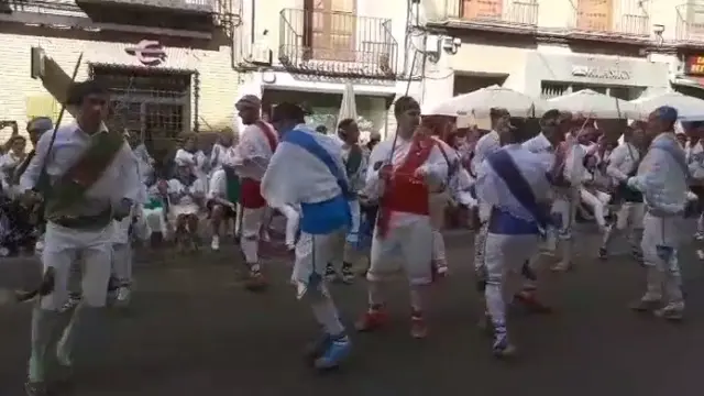 Los Danzantes han bailado para el patrón de Huesca como es tradición cada 10 de agosto