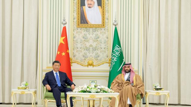 El príncipe heredero saudí, Mohammed Bin Salman, se reúne con el presidente chino, Xi Jinping, en Riad.