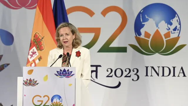 La vicepresidenta primera del Gobierno y ministra de Asuntos Económicos y Transformación Digital en funciones, Nadia Calviño, interviene este domingo durante la cumbre del G20
