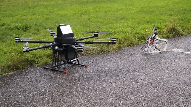 La demostración de la captura de drones de la OTAN.