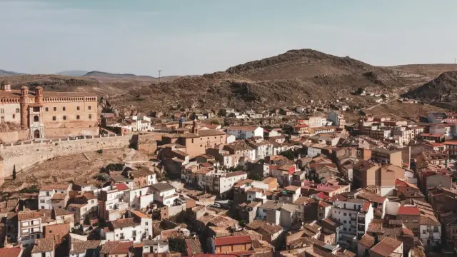 Imagen panorámica de Illueca, la capital de la Comarca del Aranda.