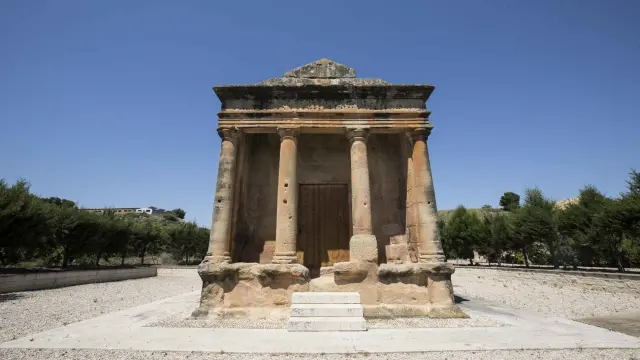 Este mausoleo romano es el mejor conservado de España y está muy cerca de Zaragoza