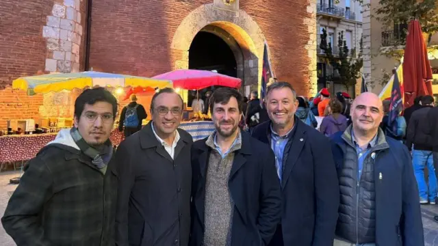 El eurodiputado de Junts Toni Comín junto al presidente del Consell Nacional de la formación, Josep Rull, en un acto en Girona.
