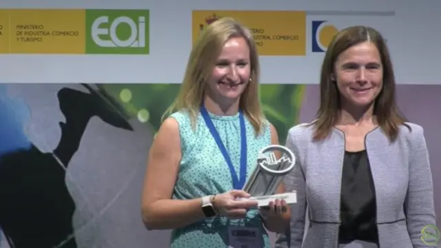 Ester Ariza, CEO de Airfal, recogió el premio.