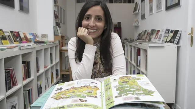 Mapas de España para niños: un libro ilustrado para viajar y descubrir en familia.