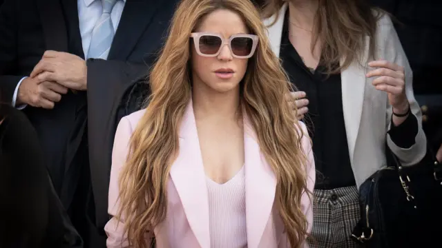 Colombian performer Shakira leaves court in Barcelona, Spain, Monday, Nov. 20, 2023. Global pop star Shakira is summoned on Monday to a Barcelona courthouse for the opening day of her trial for allegedly defrauding Spanish tax officials of millions of euros. Shakira faces six counts of failing to pay the Spanish government 14.5 million euros (now $15.8 million) in taxes between 2012 and 2014. (AP Photo/Joan Mateu Parra)..Associated Press/LaPresse.Only Italy and Spain [[[AP/LAPRESSE]]]