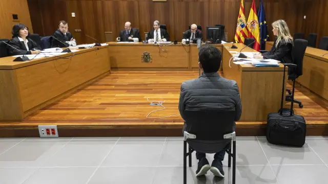 El acusado, durante el juicio celebrado ayer en la Audiencia Provincial de Zaragoza.