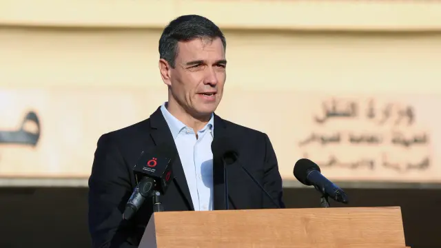 El presidente del Gobierno español, en el paso de Rafah, entre Gaza y Egipto.