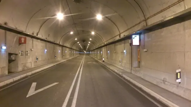 El túnel tiene 3 kilómetros de longitud y comunica los municipios de Bielsa y Aragnouet.
