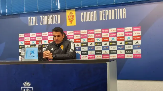 Julio Velázquez, al inicio de la rueda de prensa de esta tarde de jueves, previa al partido con el Espanyol.