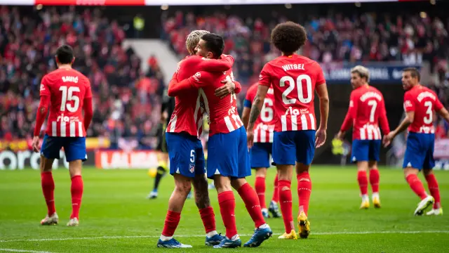 Los jugadores del Atlético celebran el triunfo
